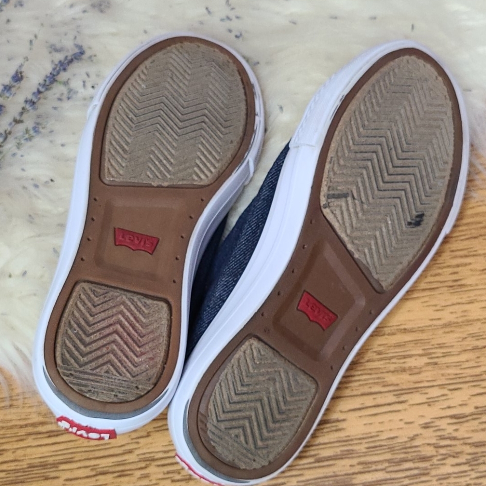 Levis denim shoes converse style size 2 - Picture 8 of 8